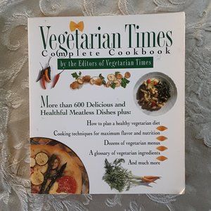 Vegetarian Times Complete Cookbook 600+ Recipes PB Book Preowned